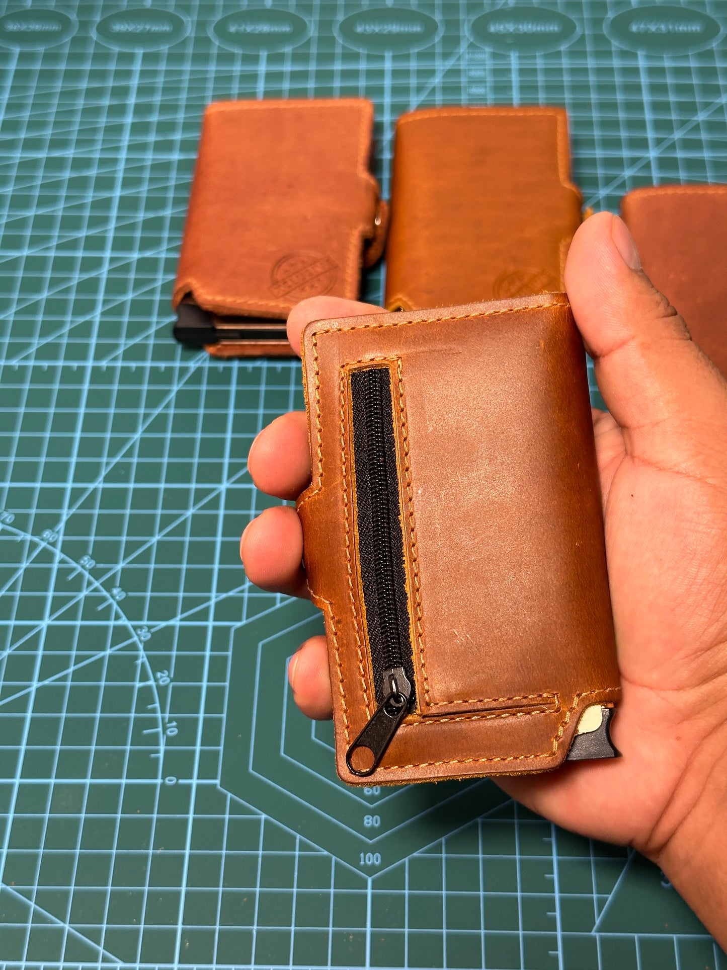 XLCUSIVE™ – Billetera Inteligente de Cuero Genuino