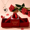 COLLAR BAÑADO EN ORO TE AMO EN 100 IDIOMAS MAS CAJA DE AMOR ETERNO ™